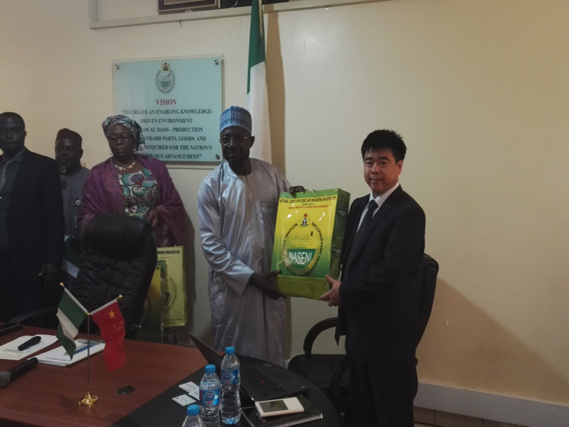 888.BY���Ź���